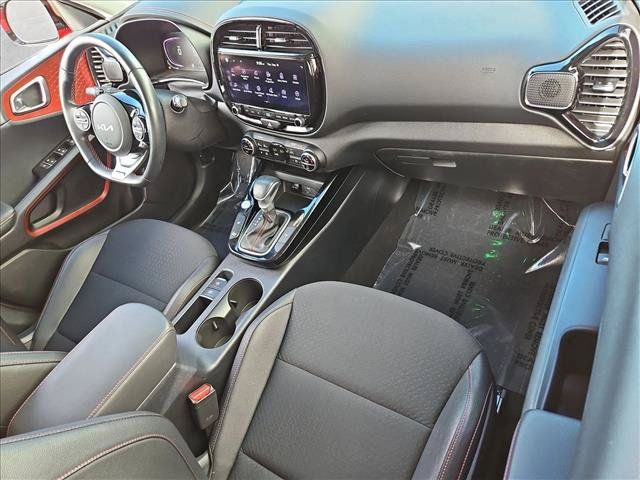 Used 2024 Kia Soul GT-Line w/ Option Group 020 FWD image 23
