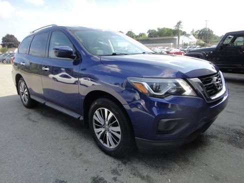 Used 2019 Nissan Pathfinder S AWD/4WD image 3
