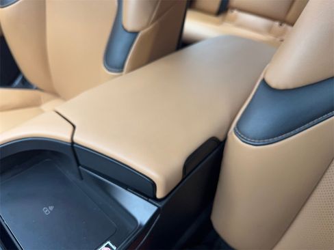 Used 2023 Lexus ES 300h w/ Premium Package image 70