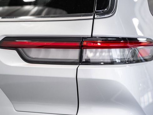 New 2025 Jeep Grand Cherokee L Laredo w/ Luxury Tech Group I image 7