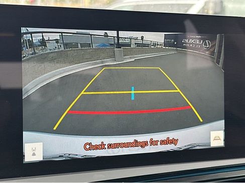 Certified 2025 Lexus ES 300h w/ Premium Package image 16