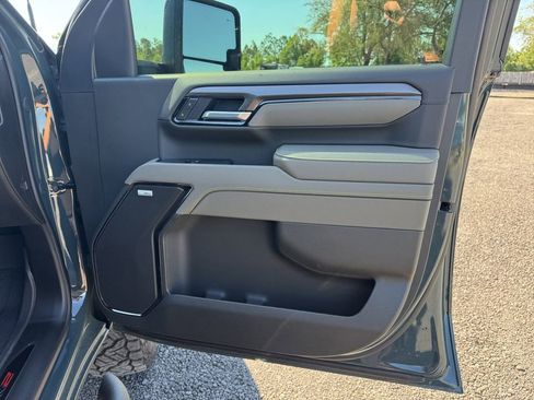 Used 2026 Chevrolet Silverado 2500 ZR2 AWD/4WD image 18