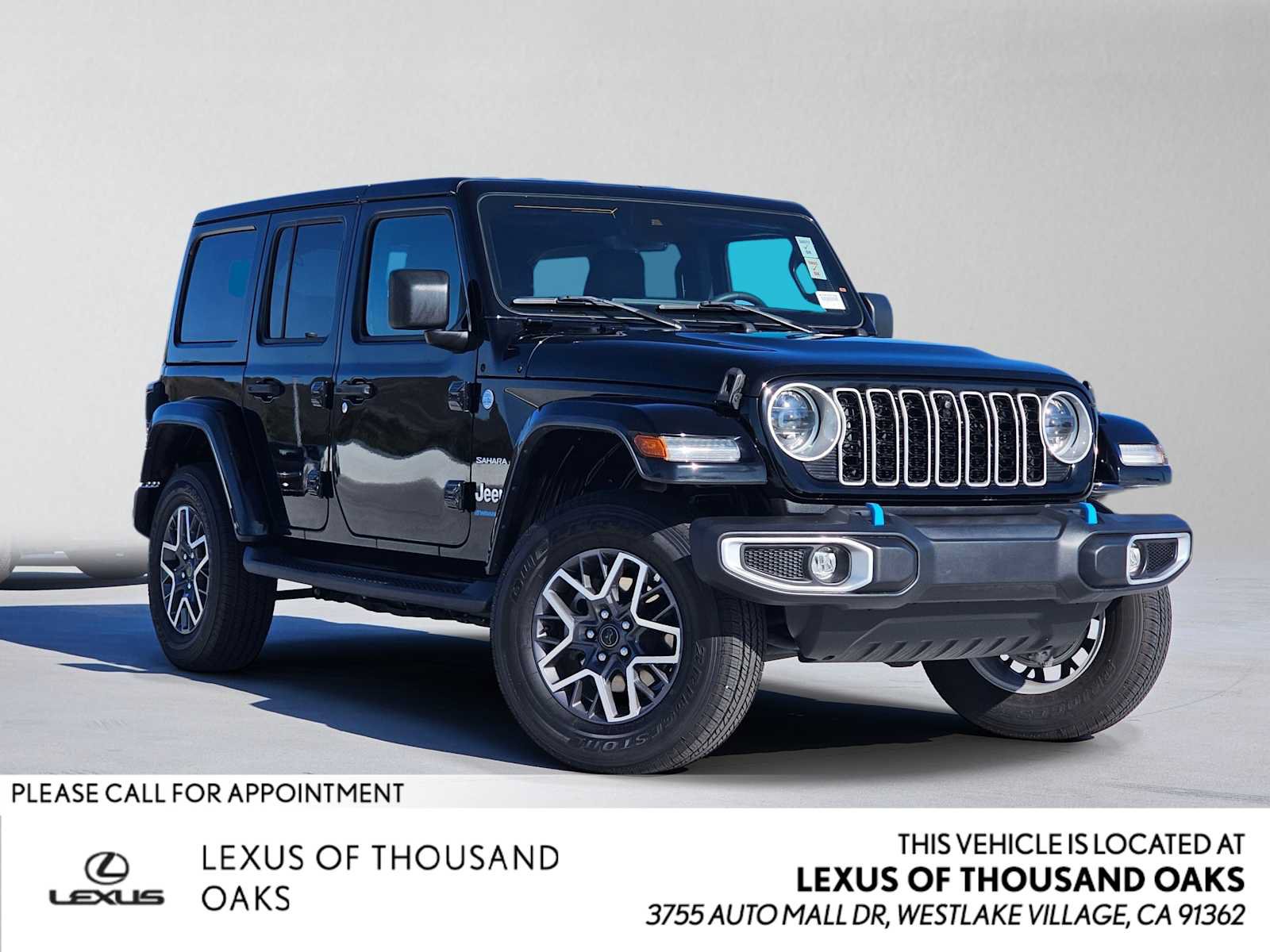 Used 2024 Jeep Wrangler Unlimited Sahara w/ Technology Group AWD/4WD image 1