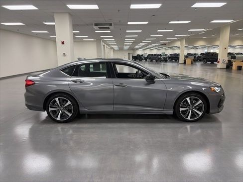 Used 2024 Acura TLX w/ Technology Package image 8