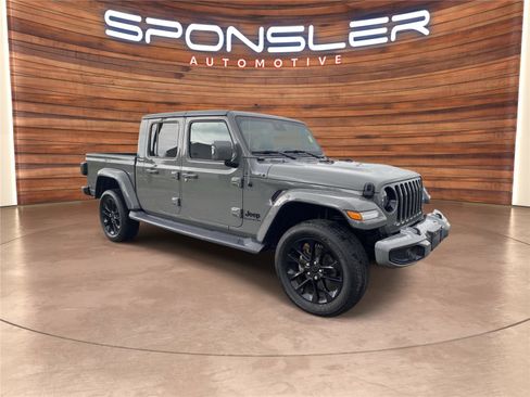 Used 2022 Jeep Gladiator Overland AWD/4WD image 9