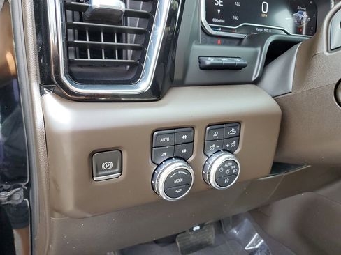 Used 2023 GMC Sierra 1500 Denali w/ Denali Reserve Package AWD/4WD image 19
