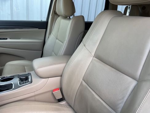 Used 2021 Jeep Grand Cherokee Limited w/ Luxury Group II AWD/4WD image 5