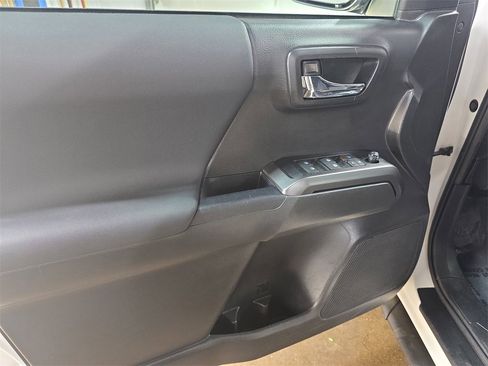 Used 2023 Toyota Tacoma TRD Off-Road image 24