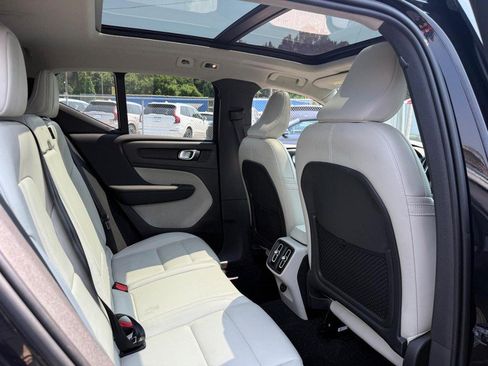 Used 2019 Volvo XC40 T5 Momentum AWD/4WD image 11