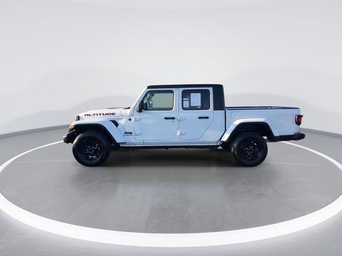 Used 2022 Jeep Gladiator Sport AWD/4WD image 5