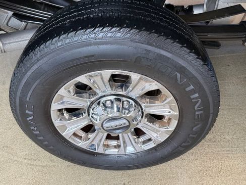 Used 2017 Ford F350 XLT AWD/4WD image 7