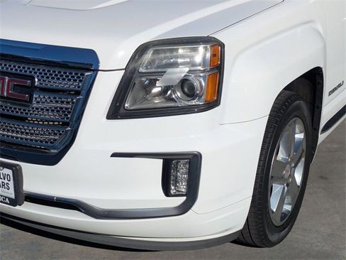 Used 2017 GMC Terrain Denali image 9
