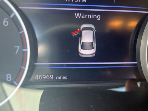 Used 2024 Nissan Sentra SV FWD image 4