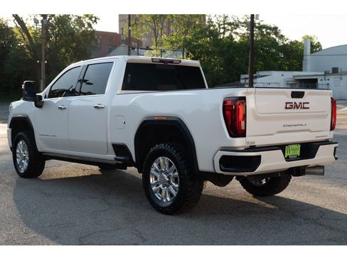 Used 2022 GMC Sierra 2500 Denali w/ Denali Ultimate Package AWD/4WD image 6
