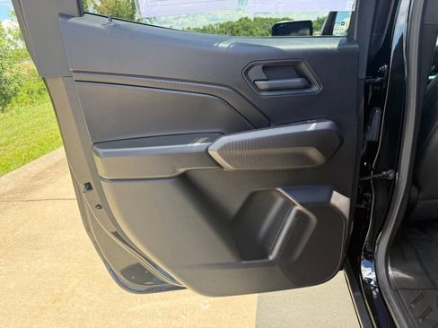 Used 2026 Chevrolet Colorado Trail Boss AWD/4WD image 11