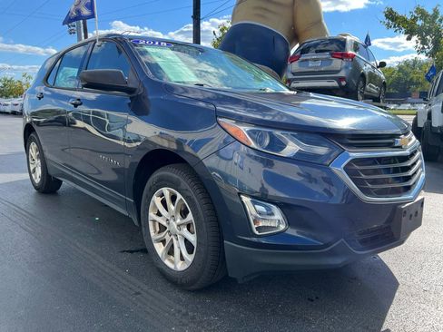 Used 2018 Chevrolet Equinox LS AWD/4WD image 8