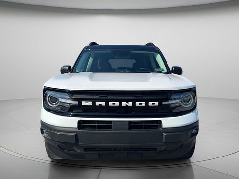 Used 2023 Ford Bronco Sport Outer Banks w/ Tech Package AWD/4WD image 2