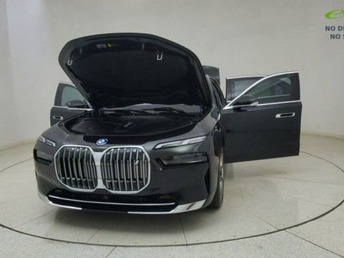 Used 2023 BMW i7 xDrive60 AWD/4WD image 79