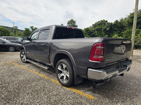 Used 2022 RAM 1500 Laramie AWD/4WD image 3