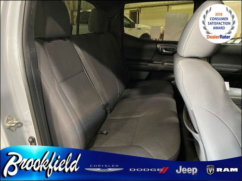Used 2019 Toyota Tacoma TRD Off-Road w/ Technology Package AWD/4WD image 19