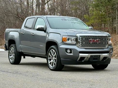 Used 2020 GMC Canyon Denali image 6