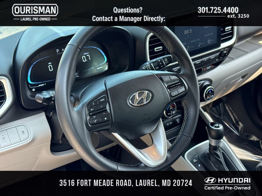 Certified 2024 Hyundai Venue SEL FWD image 9