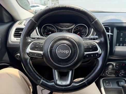 Used 2020 Jeep Compass Latitude FWD image 17
