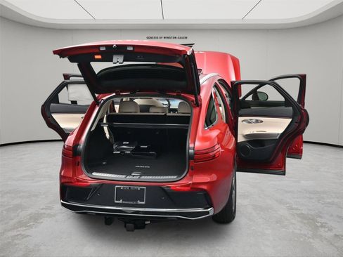 New 2026 Genesis GV70 2.5T Select image 16