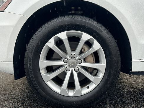 Used 2015 Audi Q5 2.0T Premium Plus w/ Technology Package image 11