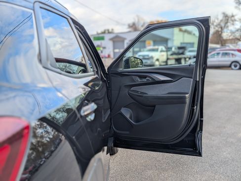 Used 2023 Chevrolet TrailBlazer LT image 38