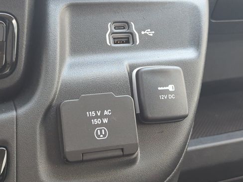New 2026 RAM ProMaster 3500 w/ Premium Convenience Group FWD image 20