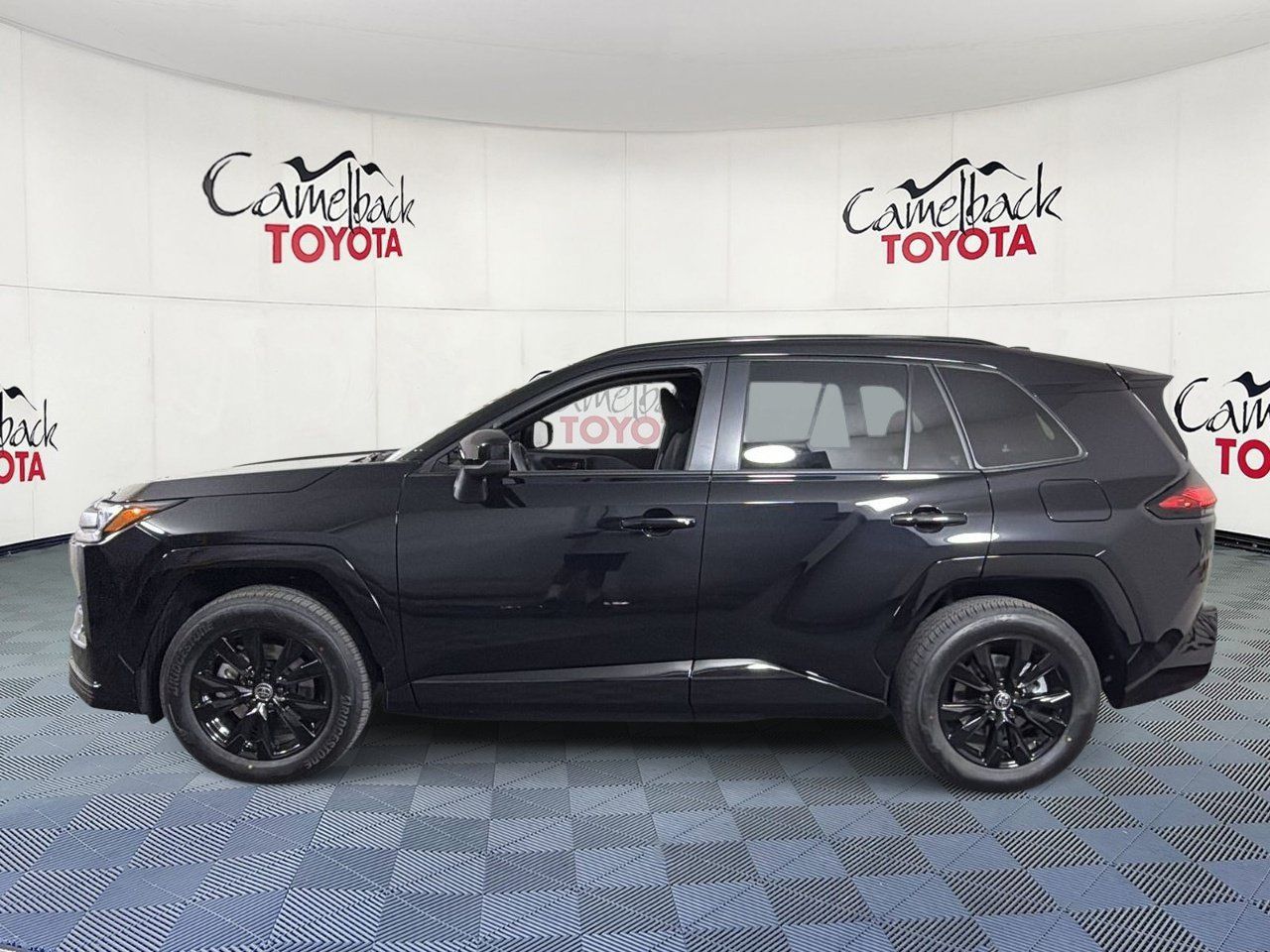 Used 2026 Toyota RAV4 SE w/ Weather Package AWD/4WD image 5