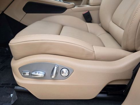 New 2026 Porsche Macan image 23