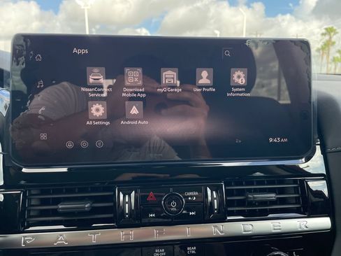Certified 2026 Nissan Pathfinder SV FWD image 19