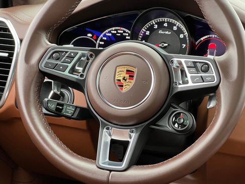 Used 2023 Porsche Cayenne Turbo w/ Premium Package Plus (PI3) image 25