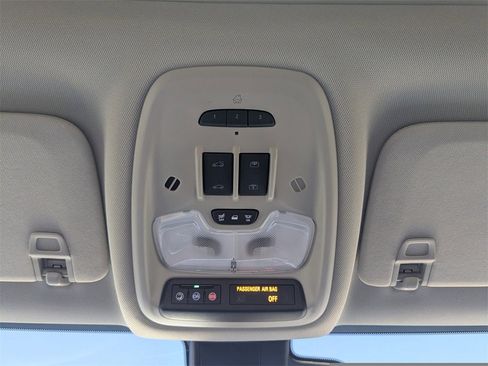 Used 2025 Buick Encore GX Avenir w/ Avenir Technology Package image 30