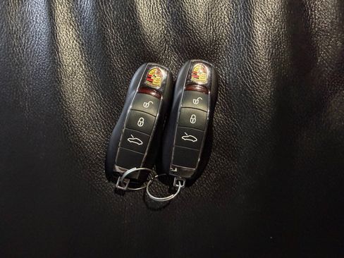Used 2018 Porsche 911 Carrera image 46