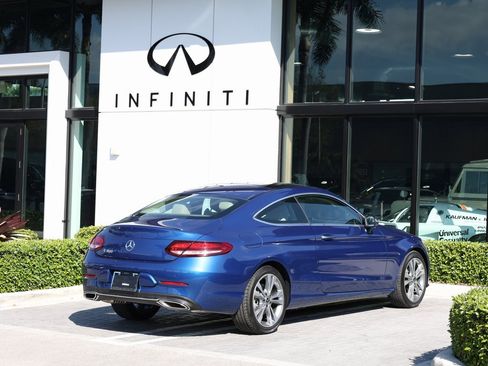 Used 2022 Mercedes-Benz C 300 Coupe image 4