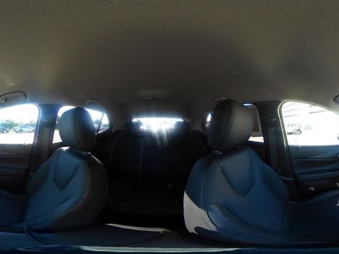 Used 2025 Buick Encore GX Preferred image 40