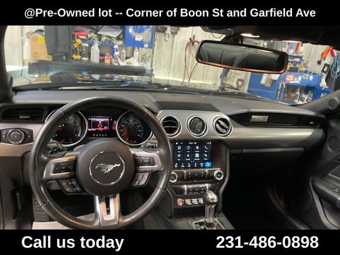 Used 2018 Ford Mustang Coupe w/ Equipment Group 101A RWD image 18