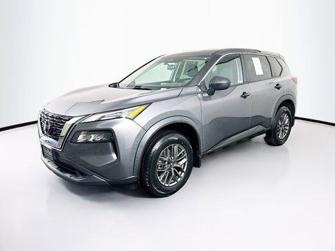 Used 2021 Nissan Rogue S image 3