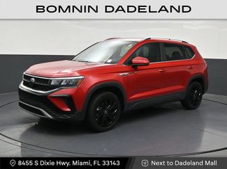 Used 2024 Volkswagen Taos SE w/ Black Wheel Package FWD video 1