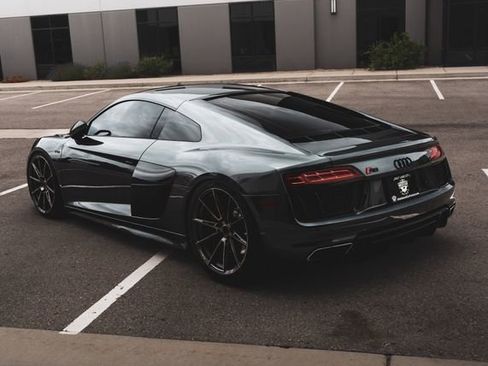 Used 2017 Audi R8 V10 AWD/4WD image 3