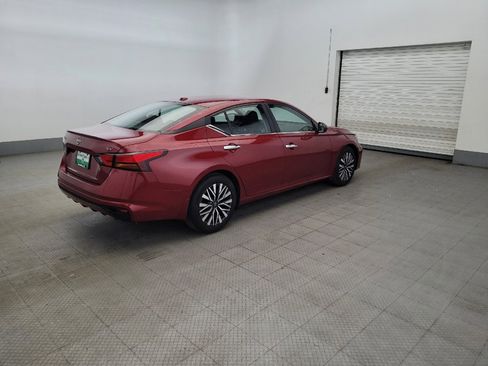 Used 2024 Nissan Altima 2.5 SV FWD image 10