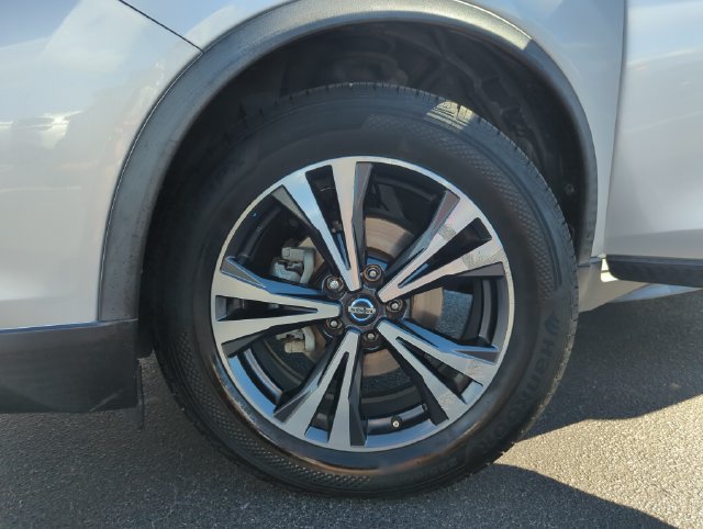 Certified 2019 Nissan Rogue SV w/ Premium Package FWD image 49