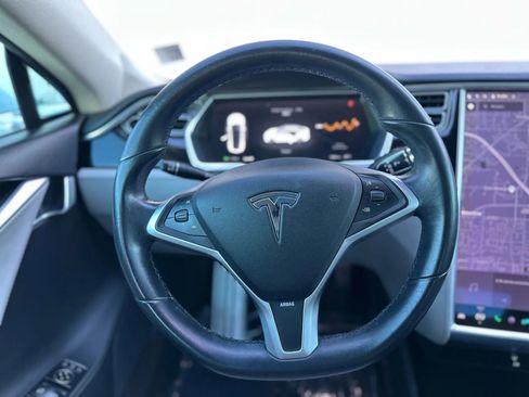 Used 2013 Tesla Model S image 22