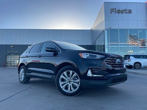 Used 2024 Ford Edge Titanium image 1