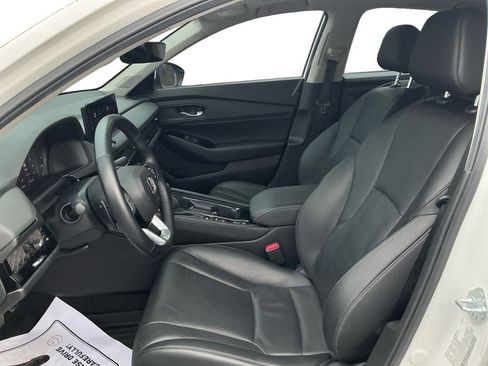 Used 2024 Honda Accord Touring image 9