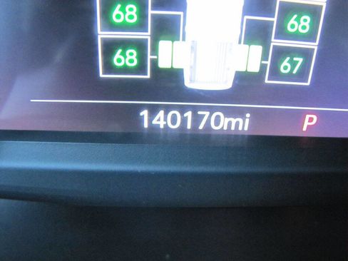 Used 2020 Chevrolet Silverado 3500 High Country image 31