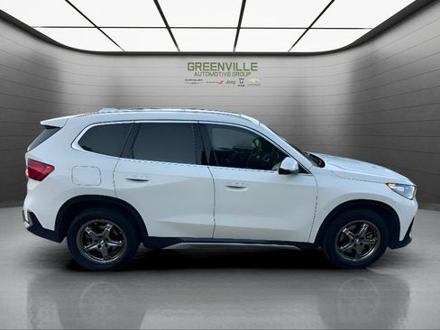 Used 2025 BMW X1 xDrive28i AWD/4WD image 4